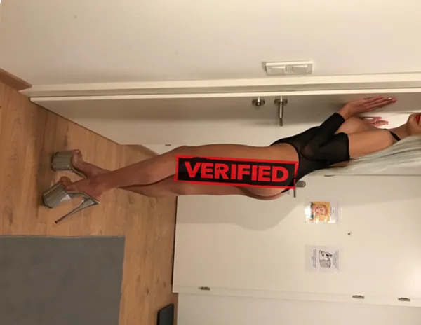Leah Sex Finde eine Prostituierte Planken